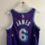 Cargar imagen en el visor de la galería, Los Angeles Lakers Lebron James Nike City jersey - Medium
