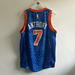 Carregar imagem no visualizador da galeria, New York Knicks Carmelo Anthony Adidas jersey - Small (fits Medium)
