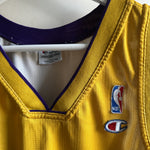 Lade das Bild in den Galerie-Viewer, Los Angeles Lakers Kobe Bryant Champion jersey - Large
