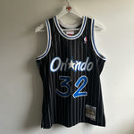 Load image into Gallery viewer, Orlando Magic Shaquille O’Neal Mitchell &amp; Ness jersey - Medium
