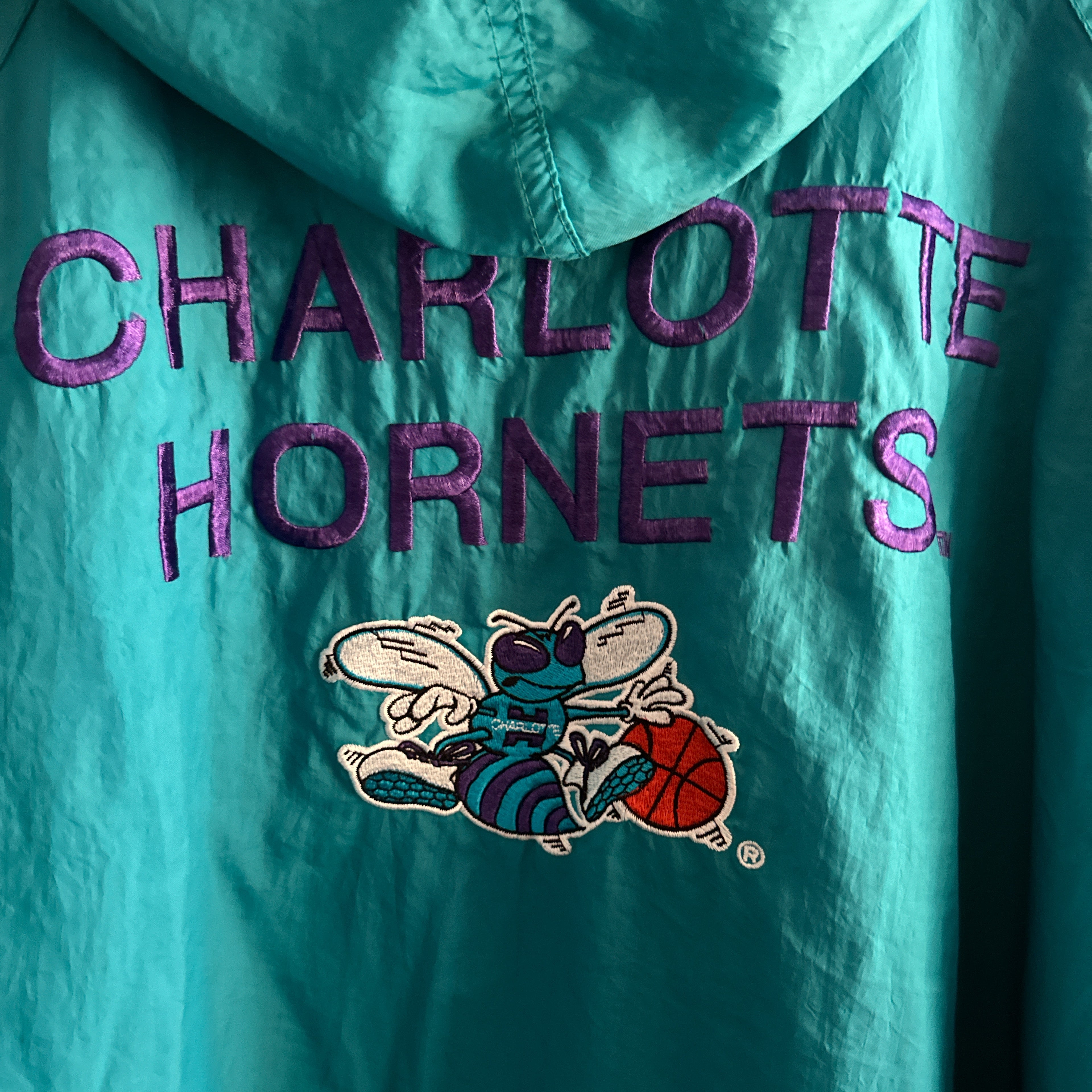 Charlotte Hornets Logo 7 Jacket - XL