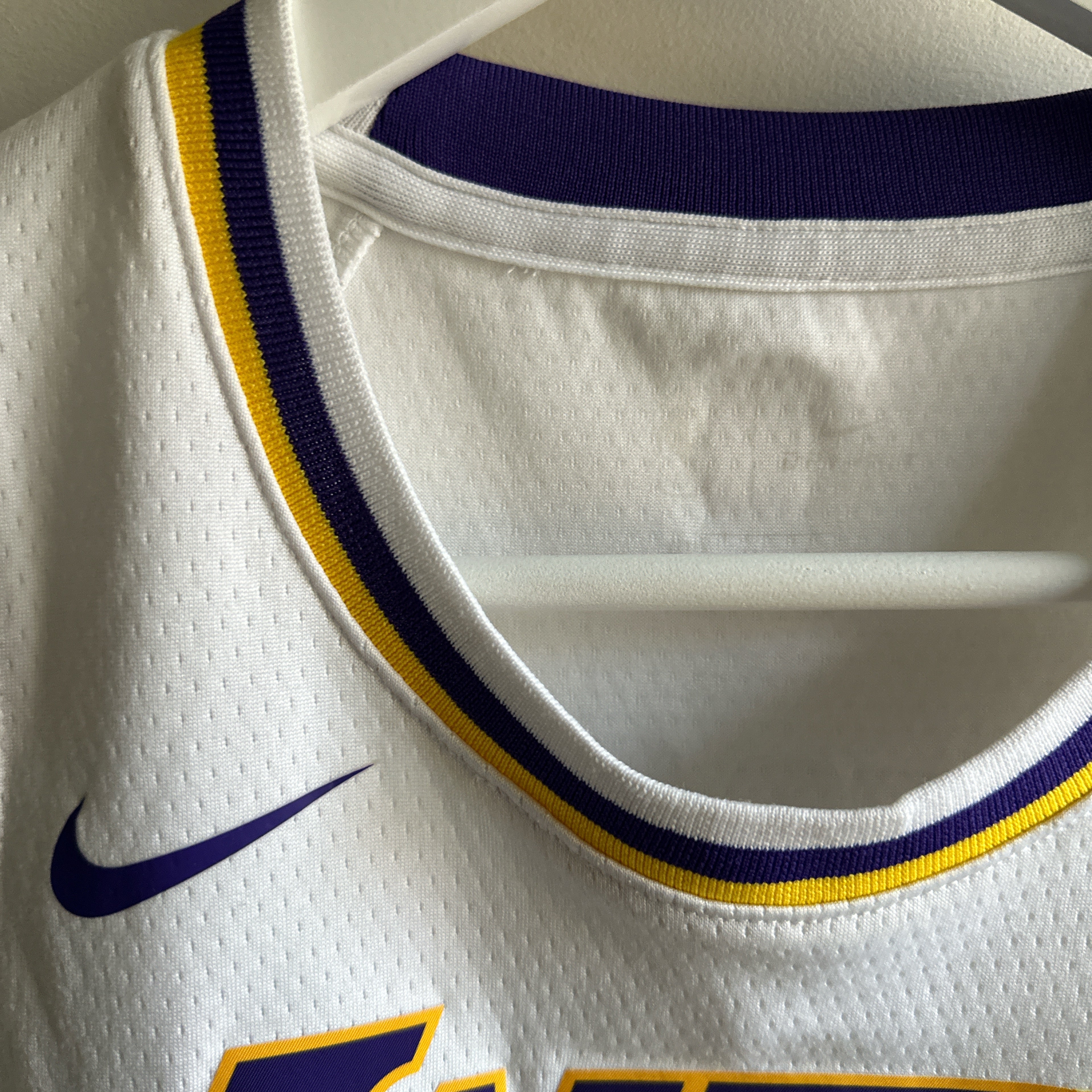 Los Angeles Lakers Russell Westbrook Nike jersey - Youth Medium