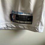 Cargar imagen en el visor de la galería, Los Angeles Lakers Lebron James Nike jersey - Medium
