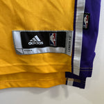 Lade das Bild in den Galerie-Viewer, Los Angeles Lakers Kobe Bryant Adidas jersey - Small (Fits Medium)
