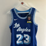 Lade das Bild in den Galerie-Viewer, Los Angeles Lakers Lebron James Nike jersey - Small
