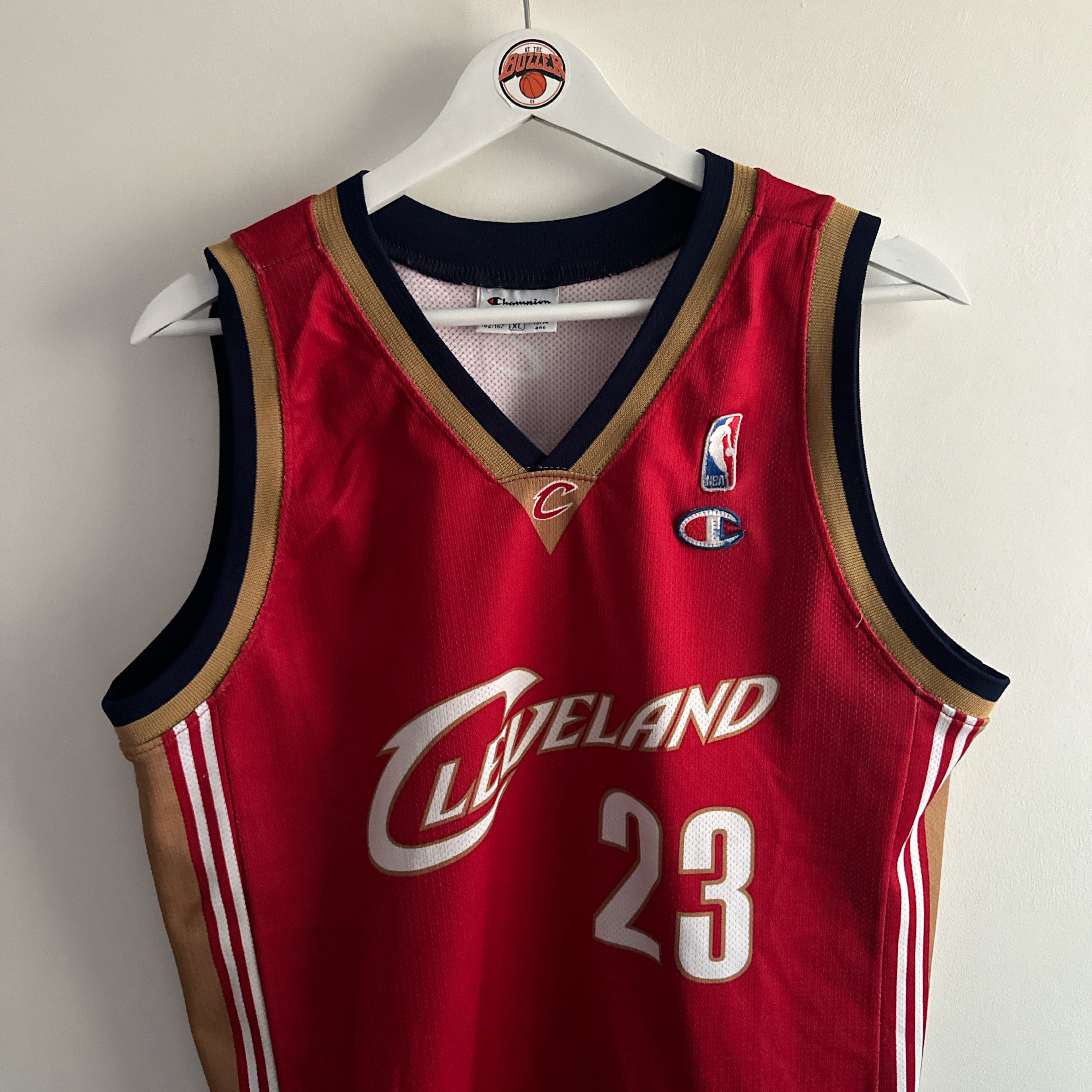 Cleveland Cavaliers Lebron James Champion jersey Youth XL At the buzzer UK