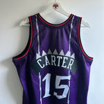 Cargar imagen en el visor de la galería, Toronto Raptors Vince Carter Mitchell &amp; Ness jersey - Large
