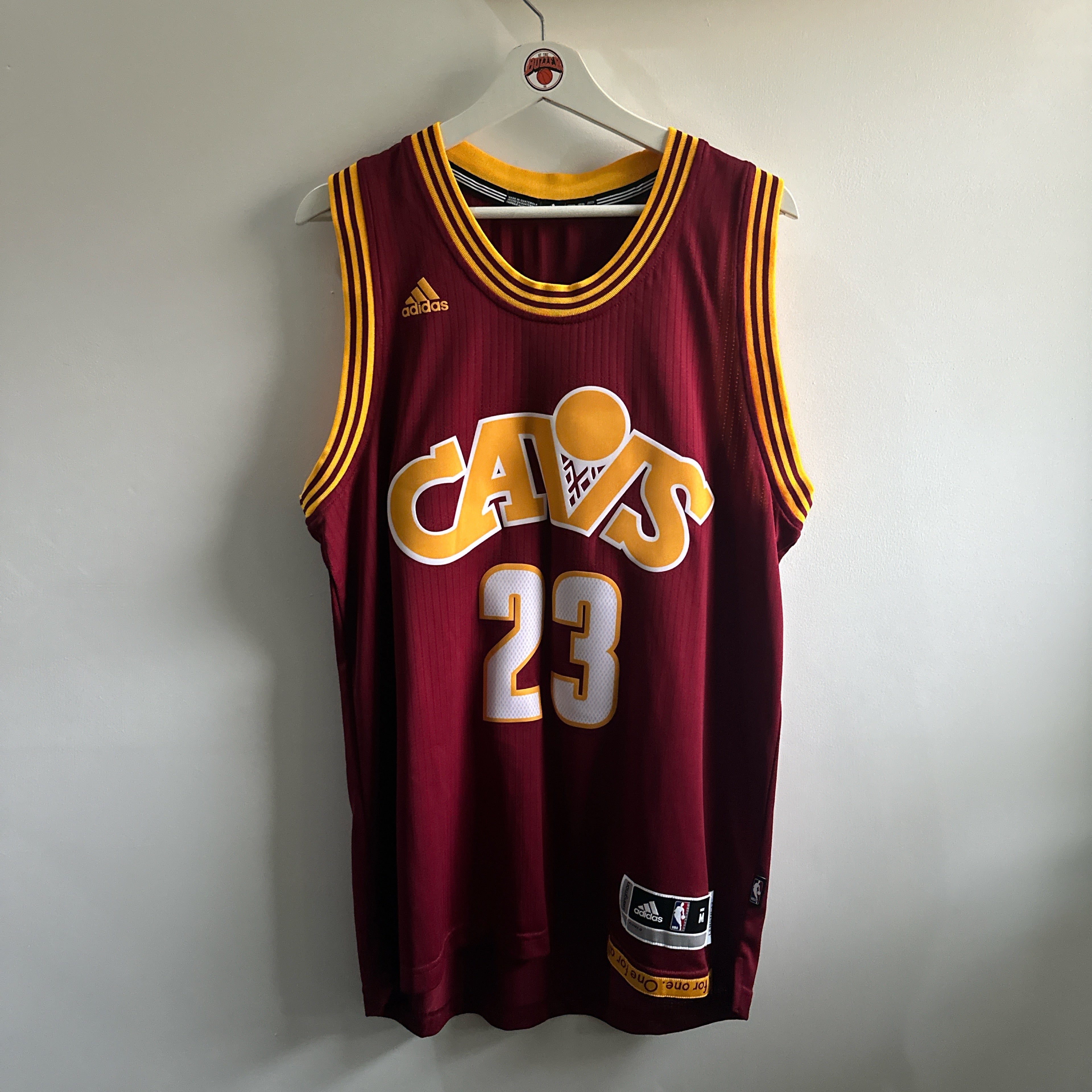 Cleveland Cavaliers Lebron James Adidas jersey - Medium (Fits large)