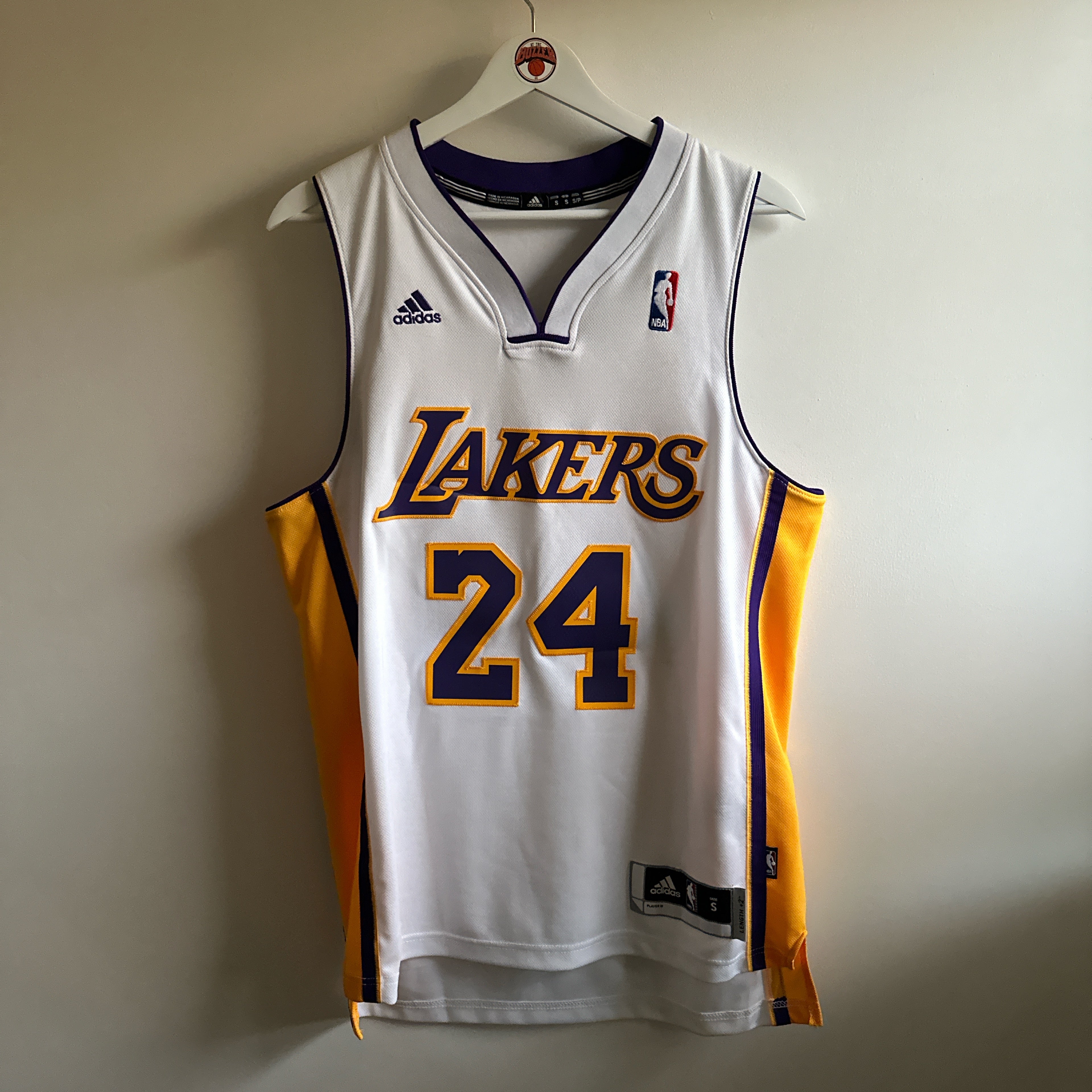 Los Angeles Lakers Kobe Bryant Adidas jersey - Small (Fits Large)