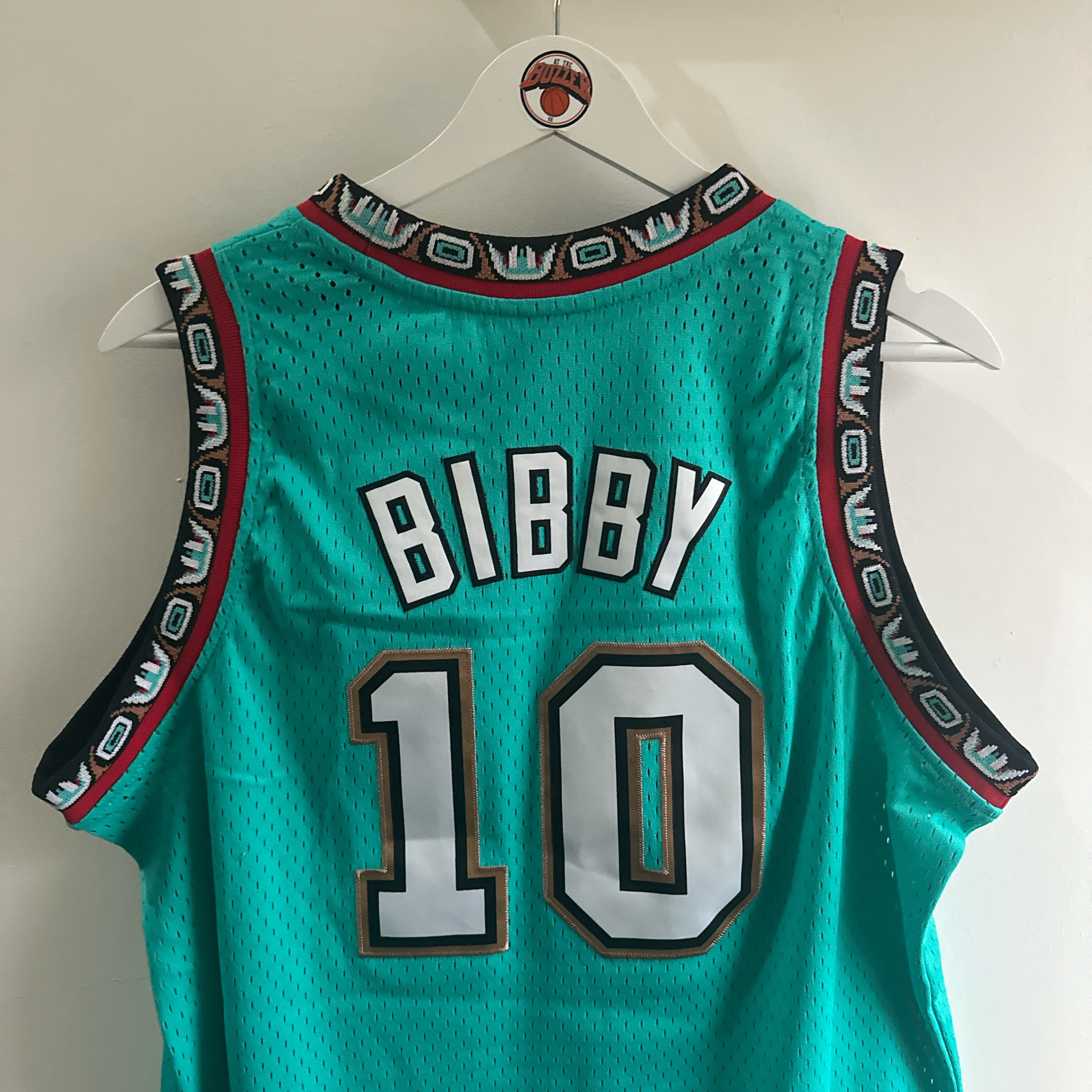 Vancouver Grizzlies Mike Bibby Mitchell & Ness Jersey - Youth XL