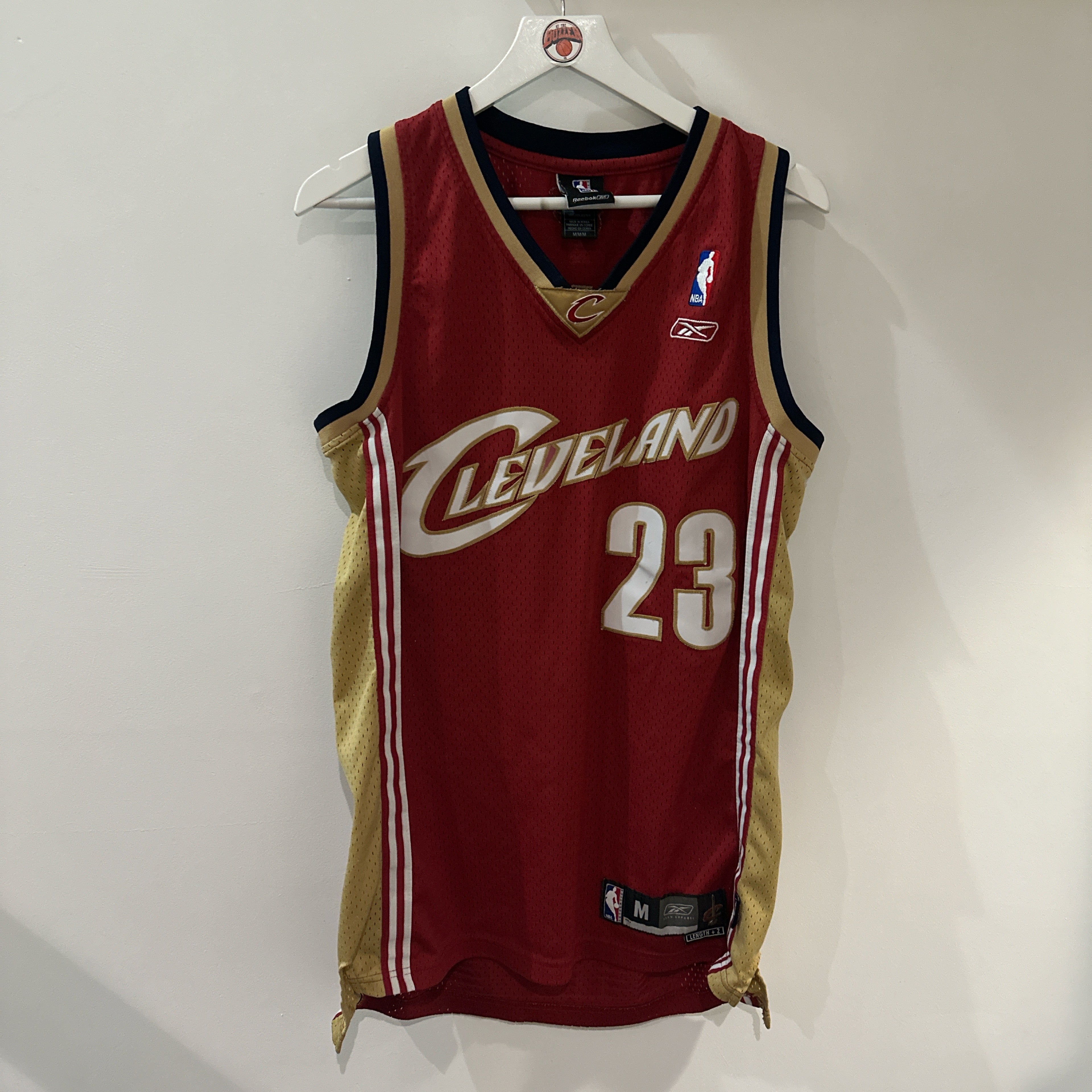 Cleveland Cavaliers LeBron James  Reebok jersey  - Medium (Fits large)