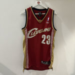 Carregar imagem no visualizador da galeria, Cleveland Cavaliers LeBron James  Reebok jersey  - Medium (Fits large)
