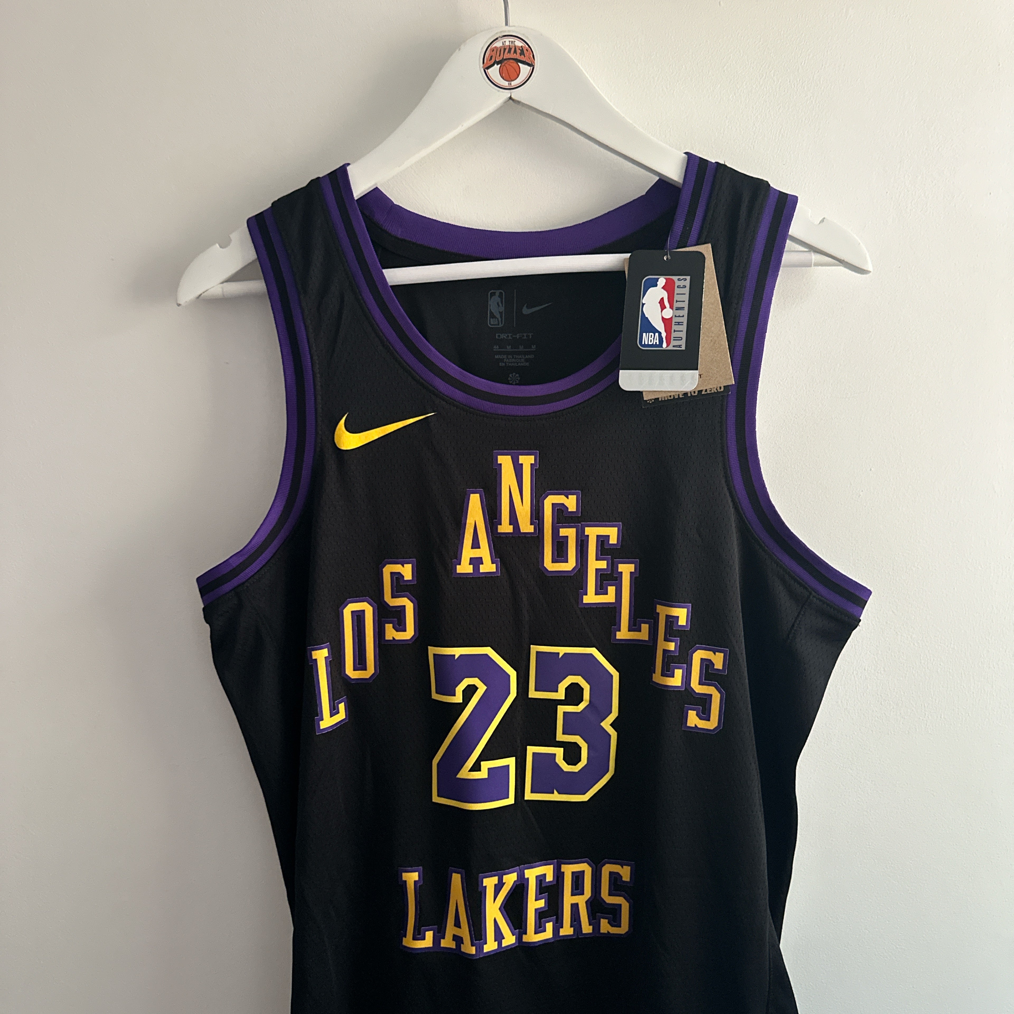 Los Angeles Lakers Lebron James Nike jersey - Medium