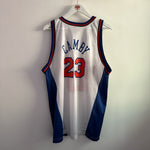 Lade das Bild in den Galerie-Viewer, New York Knicks Marcus Camby Champion jersey - XL (48)
