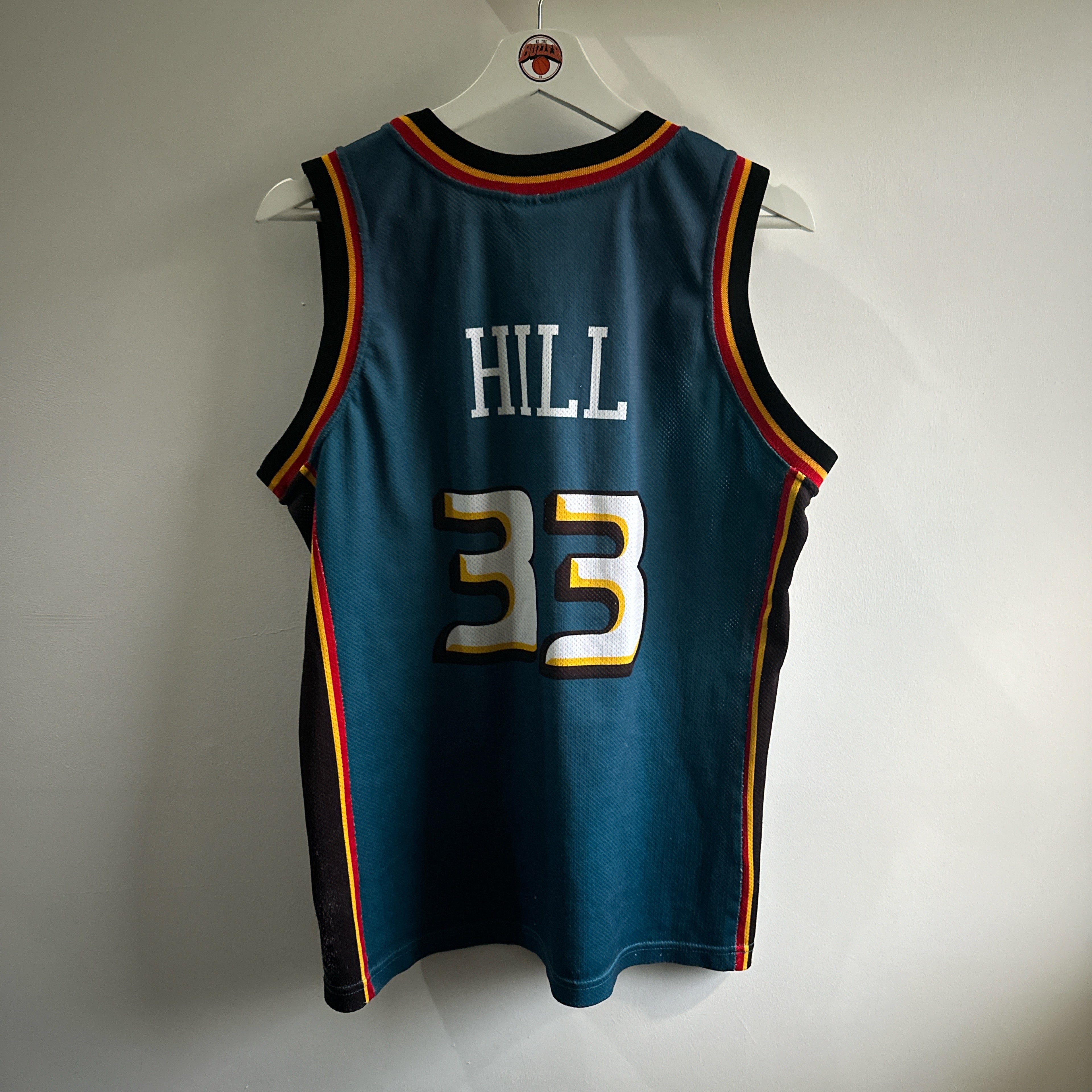 Detroit Pistons Grant Hill Champion jersey & shorts  - Small