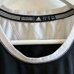 Lade das Bild in den Galerie-Viewer, Chicago Bulls Adidas jersey - Small
