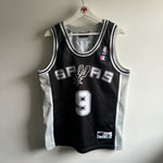 Cargar imagen en el visor de la galería, San Antonio Spurs Tony Parker Champion jersey - Medium
