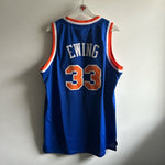 Lade das Bild in den Galerie-Viewer, New York Knicks Patrick Ewing Adidas jersey - Large
