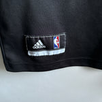 Lade das Bild in den Galerie-Viewer, Portland Trailblazers Damien Lillard Adidas jersey - Medium
