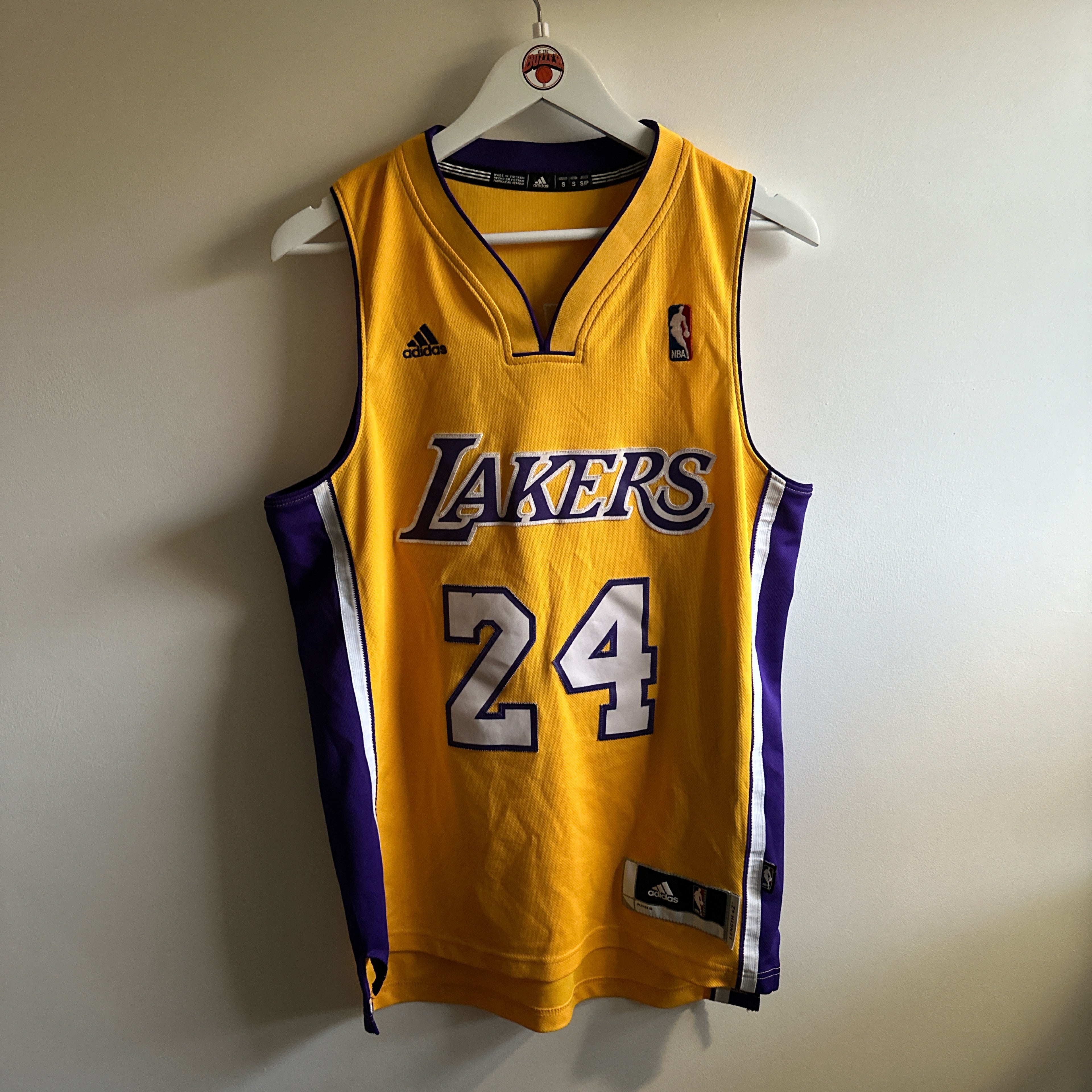 Los Angeles Lakers Kobe Bryant Adidas jersey - Small (Fits Medium)