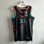 Afbeelding in Gallery-weergave laden, Washongton Wizards Kyle Kuzma Nike jersey - Small
