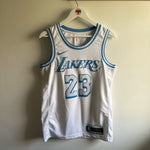 Load image into Gallery viewer, Los Angeles Lakers Lebron James Nike jersey - Medium
