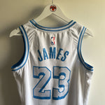 Cargar imagen en el visor de la galería, Los Angeles Lakers Lebron James Nike jersey - Medium
