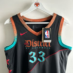 Afbeelding in Gallery-weergave laden, Washongton Wizards Kyle Kuzma Nike jersey - Small
