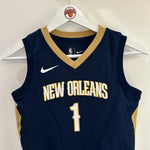 Görseli Galeri görüntüleyiciye yükleyin, New Orleans Pelicans Zion Williamson Nike jersey - Kids Large
