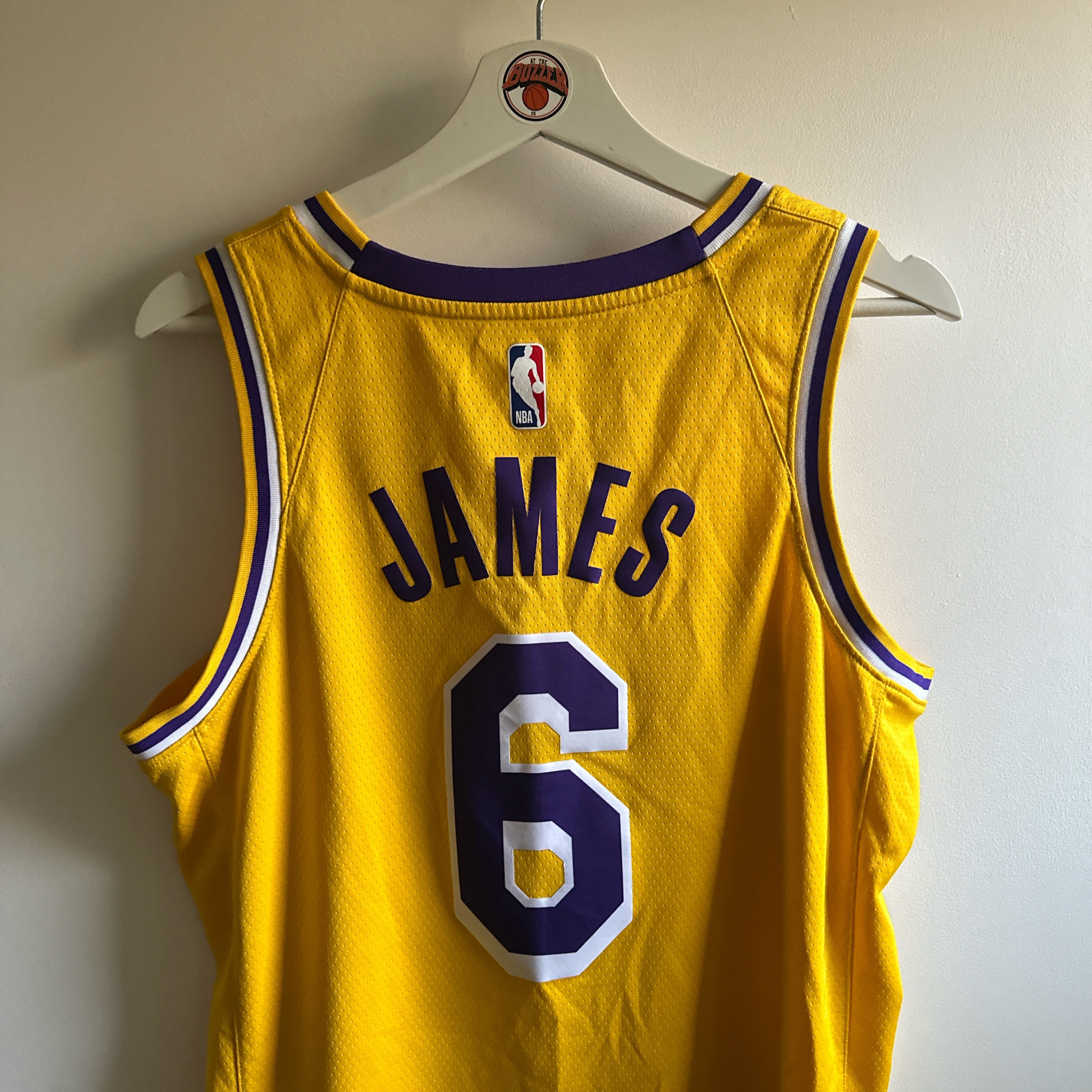 Los Angeles Lakers Lebron James Nike jersey - Medium