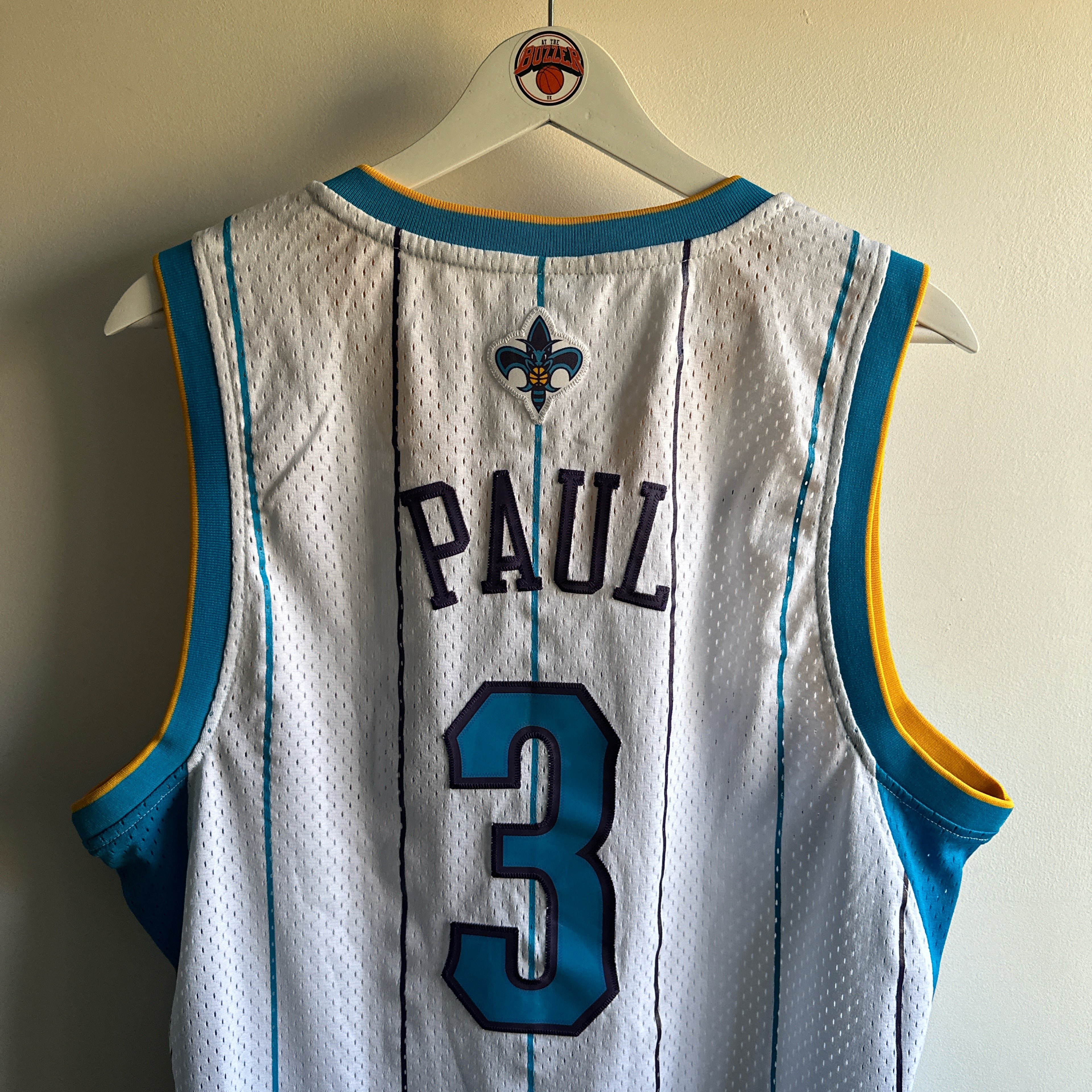 New Orleans Hornets Chris Paul Adidas jersey - Small (Fits medium)