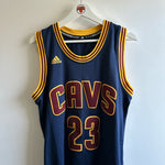 Cargar imagen en el visor de la galería, Cleveland Cavaliers Lebron James Adidas jersey - Small (fits Medium)
