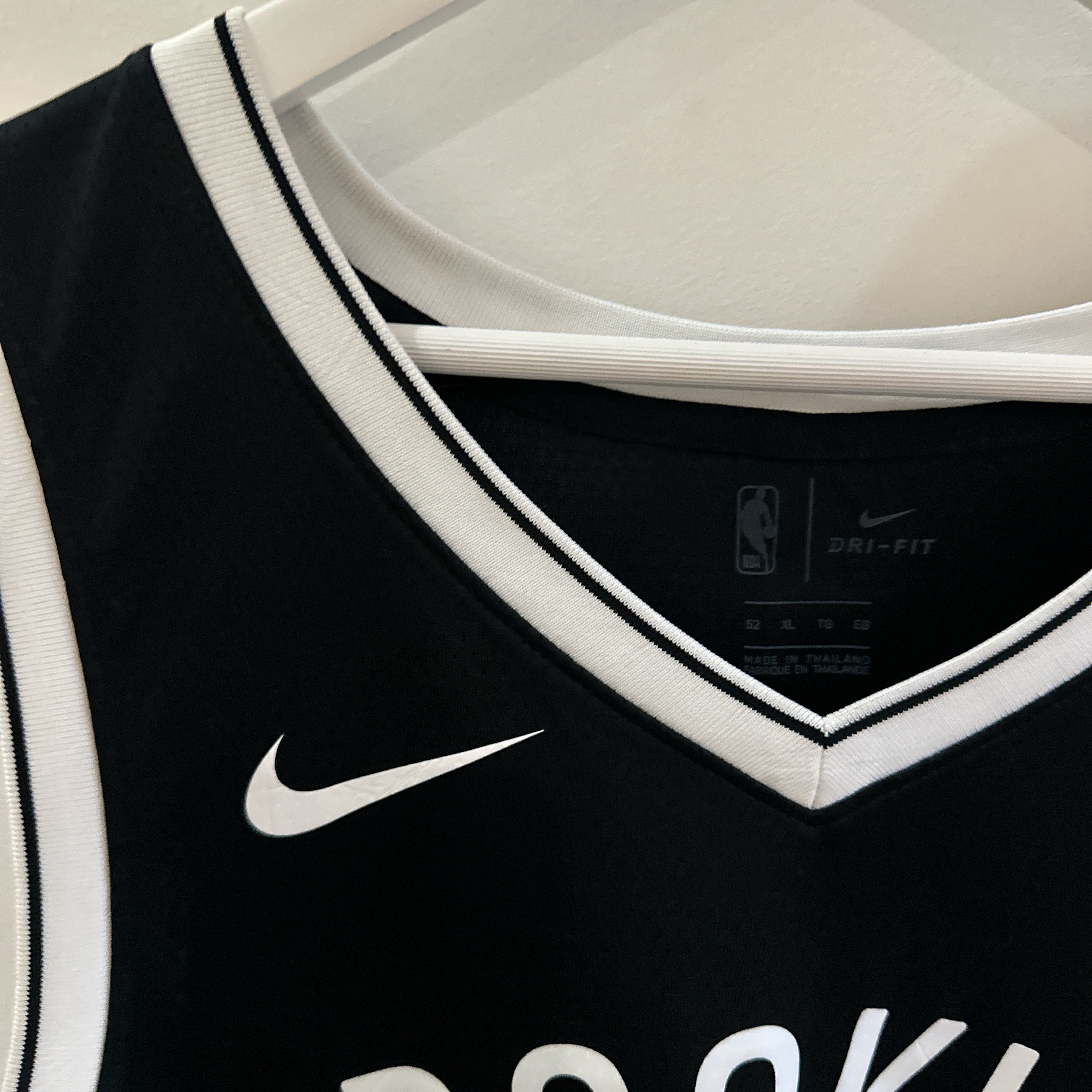 Brooklyn Nets Kyrie Irving Nike jersey - XL