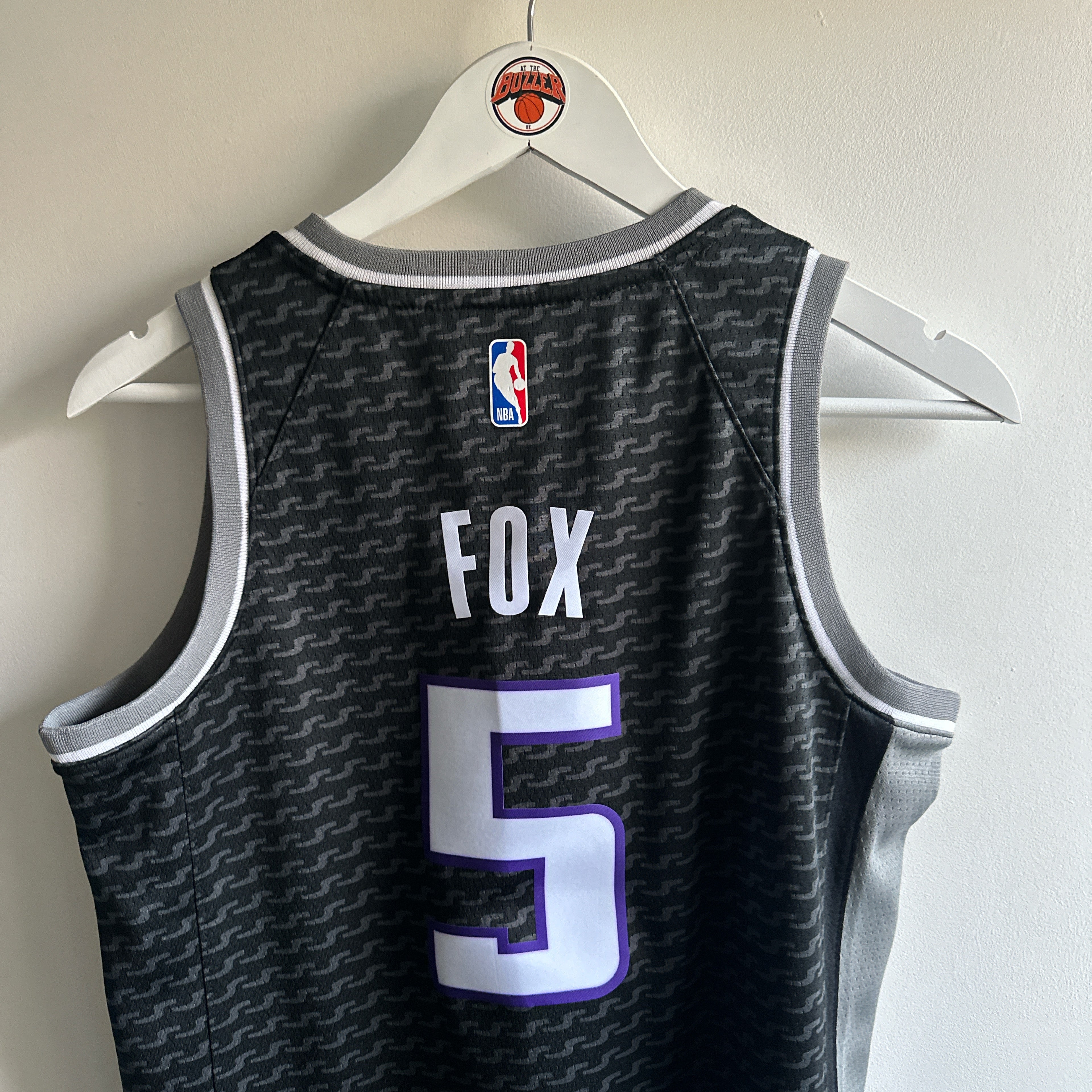 Sacramento Kings D’Aaron Fox Jordan jersey - Youth Medium