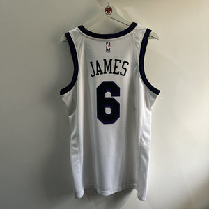 Los Angeles Lakers Lebron James Nike jersey - Medium