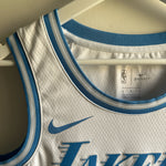 Cargar imagen en el visor de la galería, Los Angeles Lakers Lebron James Nike jersey - Medium
