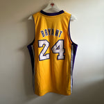 Lade das Bild in den Galerie-Viewer, Los Angeles Lakers Kobe Bryant Adidas jersey - Medium (Fits large)
