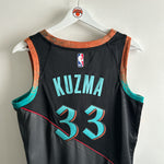 Load image into Gallery viewer, Washongton Wizards Kyle Kuzma Nike jersey - Small
