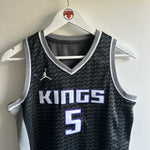 Charger l&#39;image dans la galerie, Sacramento Kings D’Aaron Fox Jordan jersey - Youth Medium
