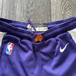 Görseli Galeri görüntüleyiciye yükleyin, Phoenix Suns Nike shorts - Youth Medium

