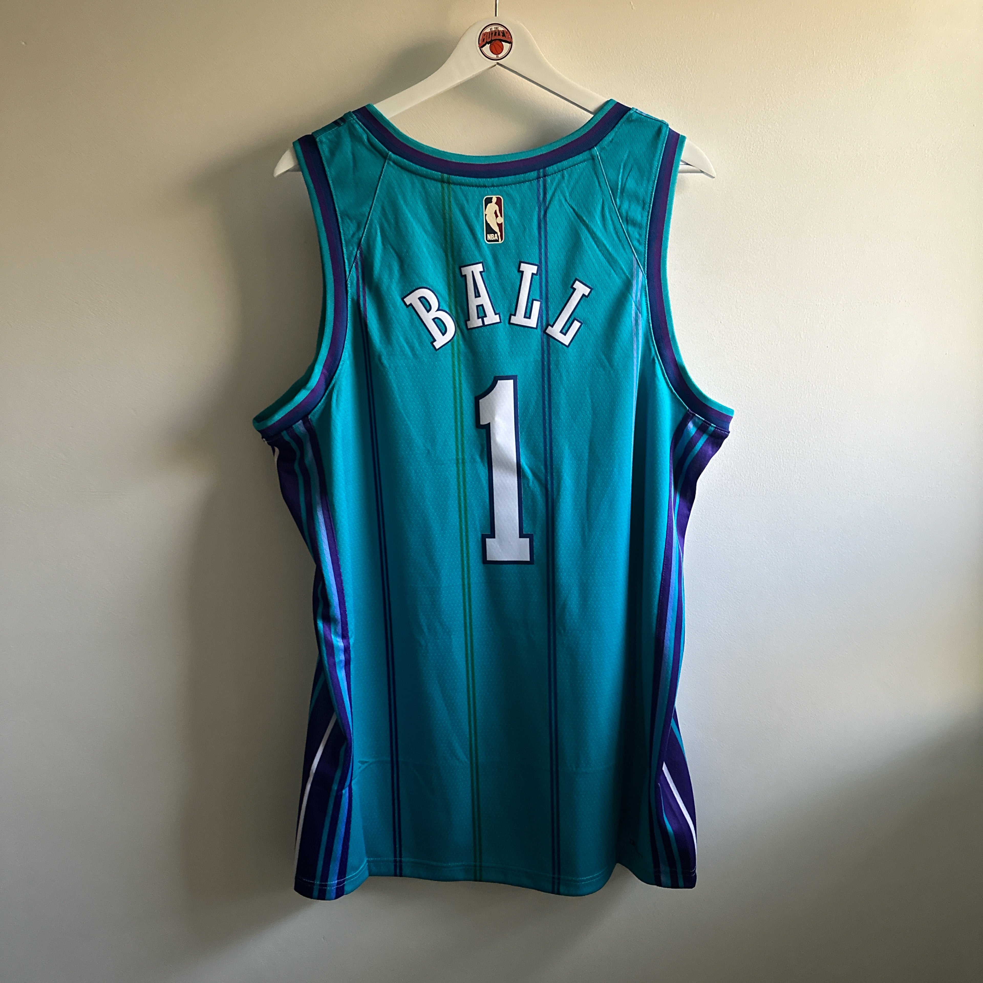 Charlotte Hornets Lamelo Ball Jordan jersey - Large