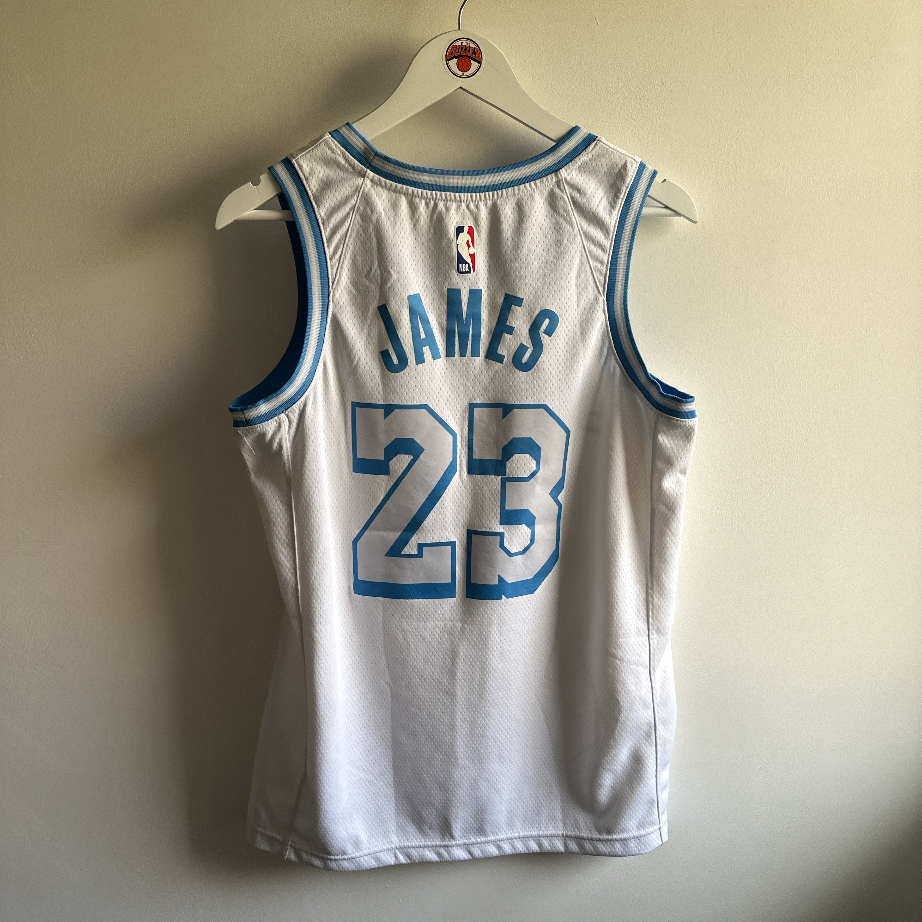 Los Angeles Lakers Lebron James Nike jersey - Medium