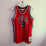 Cargar imagen en el visor de la galería, Team USA Michael Jordan Mitchell &amp; Ness authentic jersey - Medium
