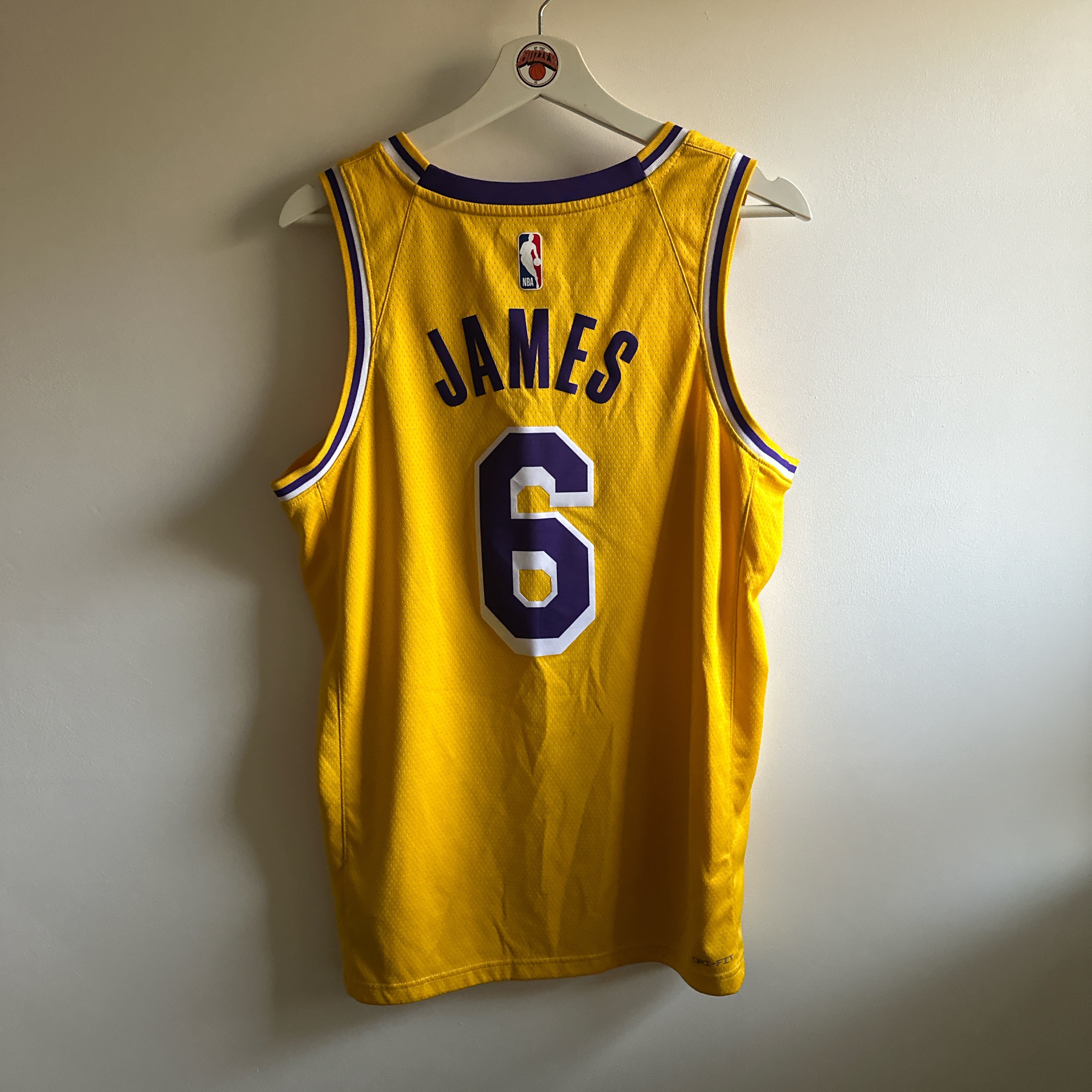 Los Angeles Lakers Lebron James Nike jersey - Medium