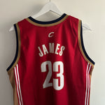 Cargar imagen en el visor de la galería, Cleveland Cavaliers Lebron James Champion jersey - Youth XL
