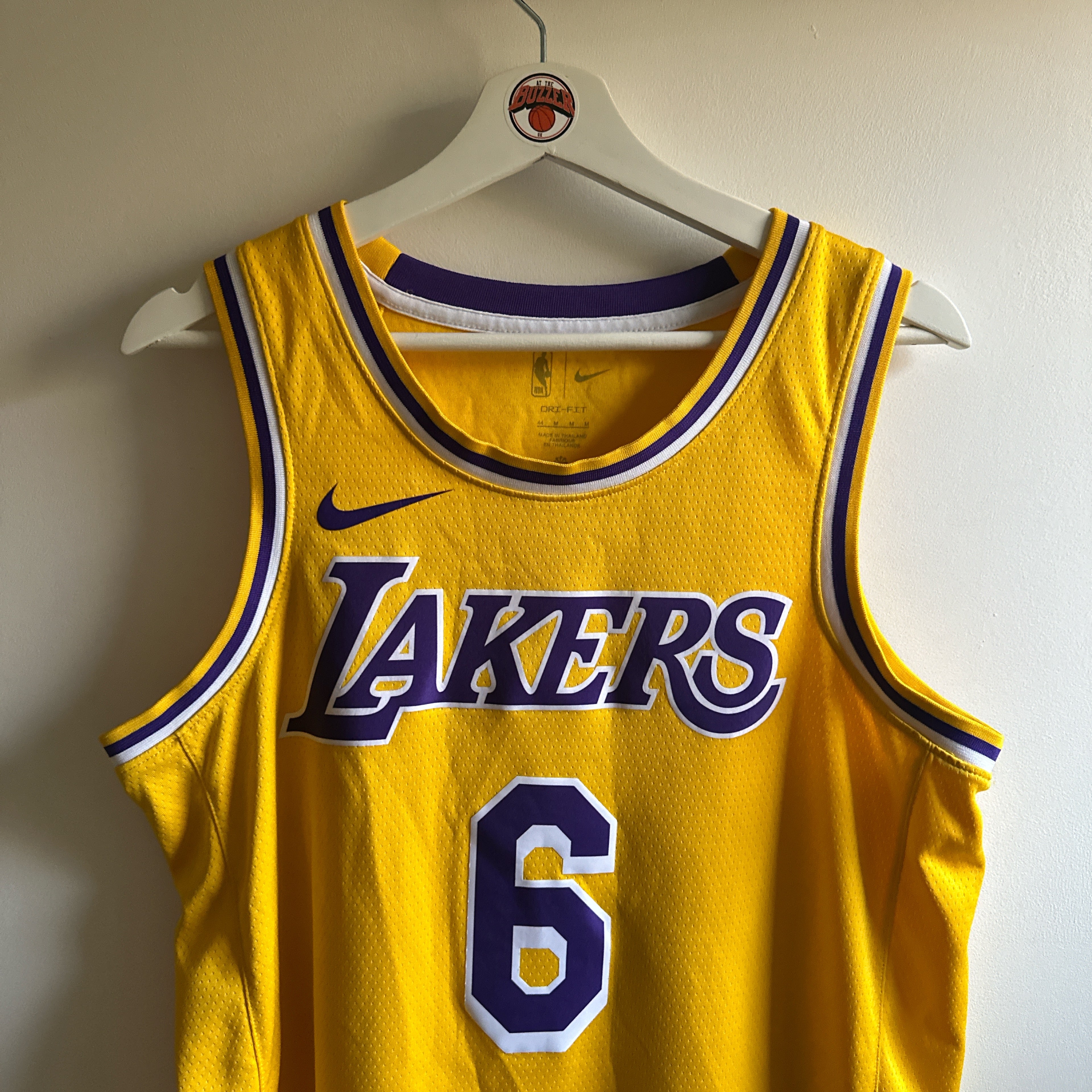 Los Angeles Lakers Lebron James Nike jersey - Medium