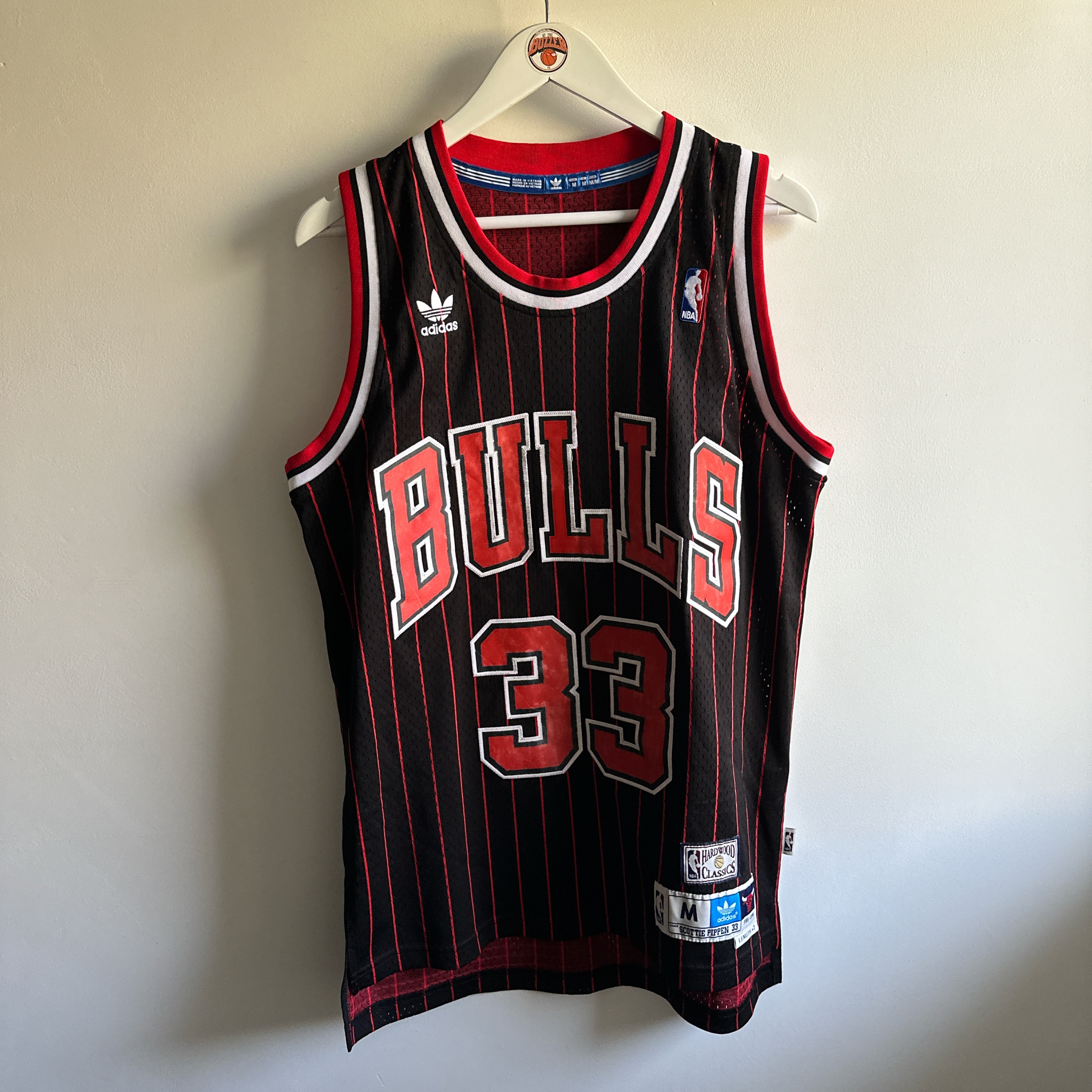 Chicago Bulls Scottie Pippen Adidas jersey - Medium (Fits large)