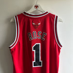 Lade das Bild in den Galerie-Viewer, Chicago Bulls Derrick Rose Adidas jersey - Small (fits Medium)
