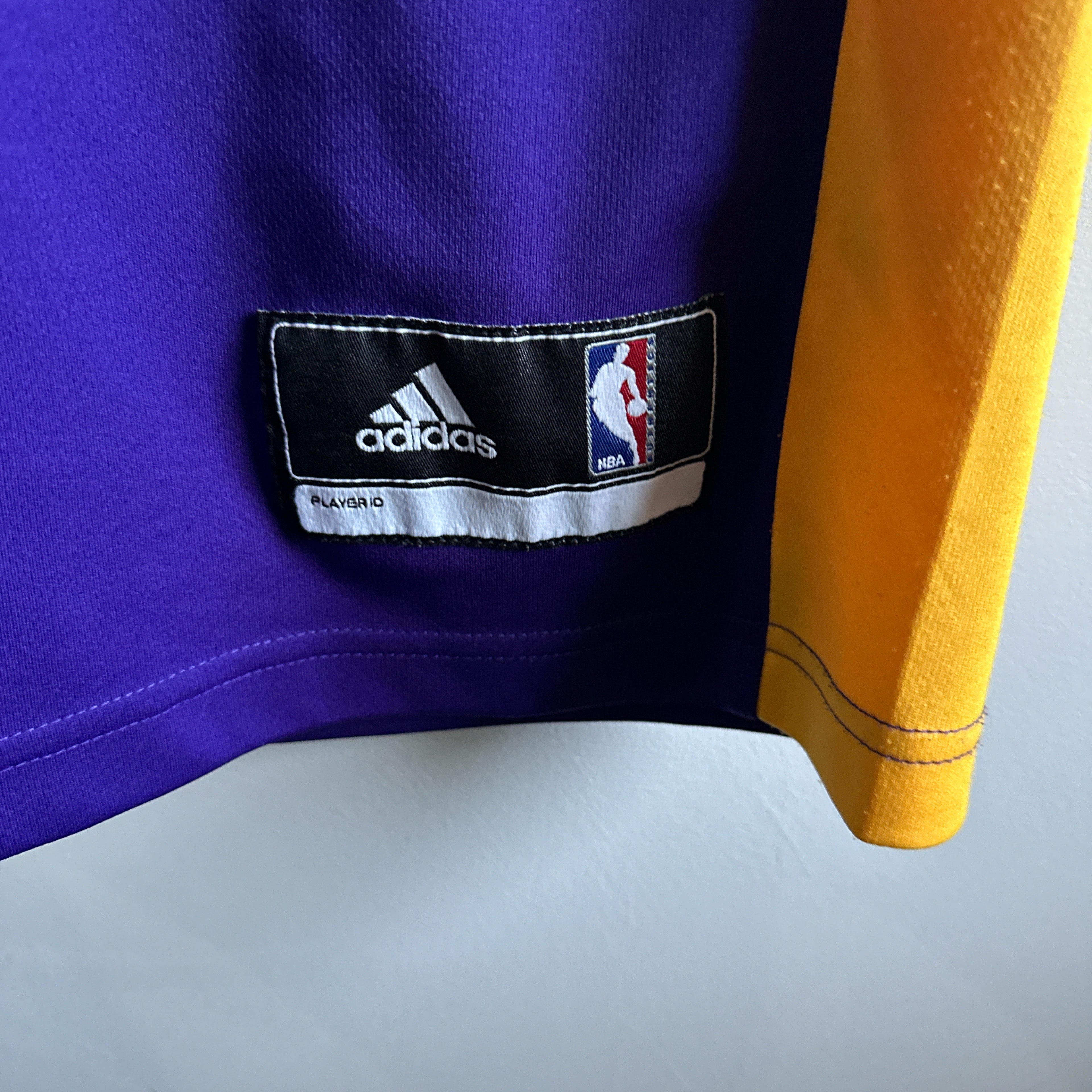 Los Angeles Lakers Kobe Bryant Adidas jersey - Small (Fits medium)