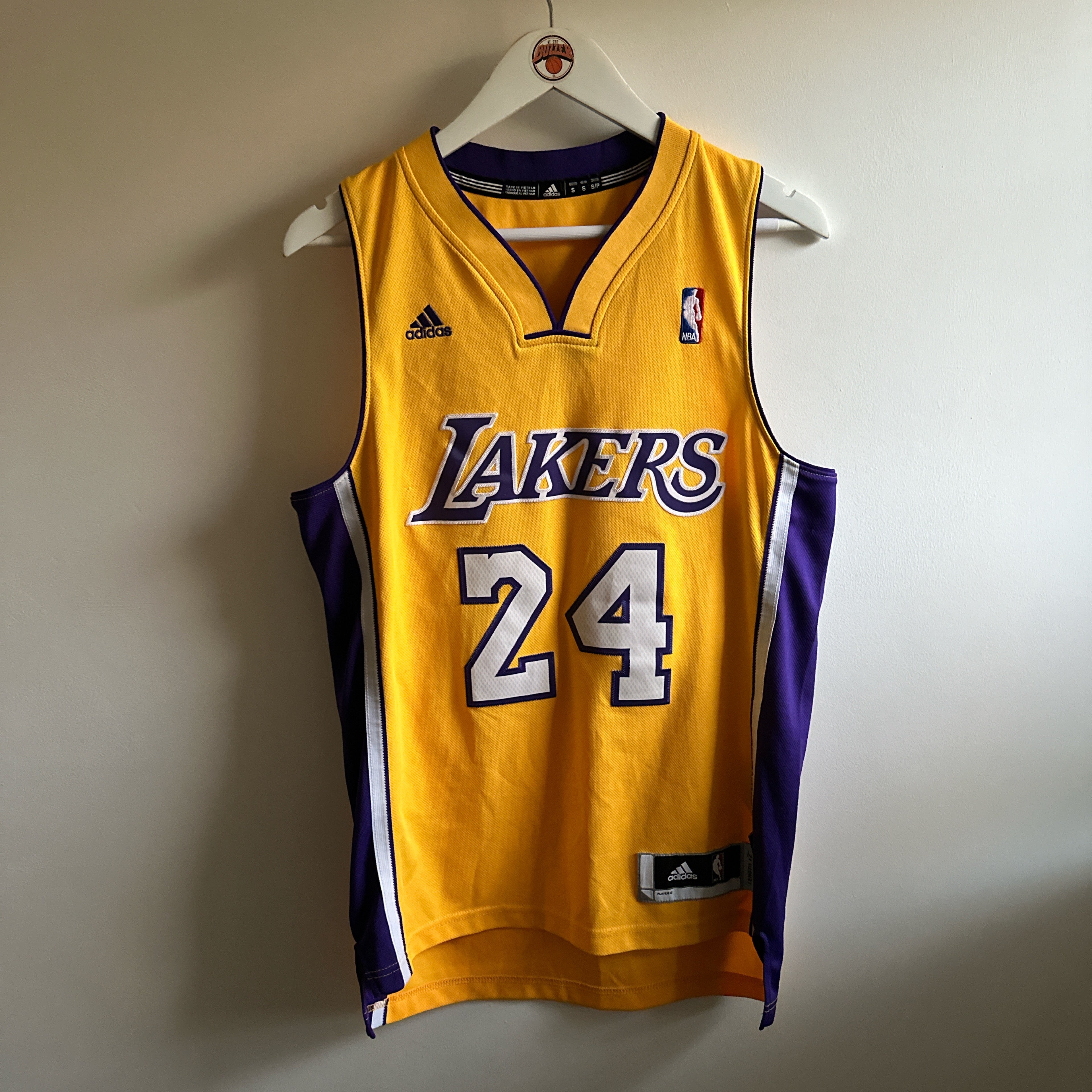 Los Angeles Lakers Kobe Bryant Adidas jersey - Small (Fits Medium)